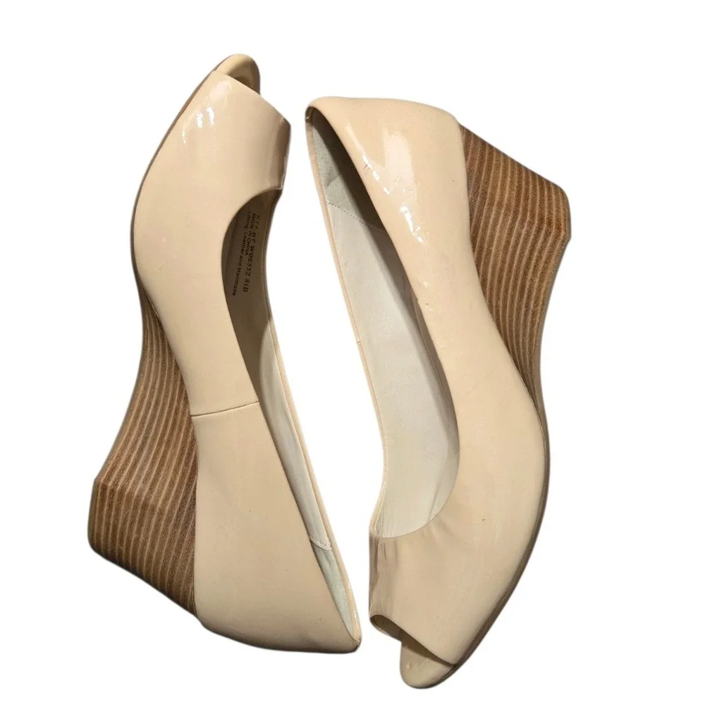 Cole Haan Grand.OS Nude Patent Leather Peep Toe Wedge Pumps Size 8.5 W06552